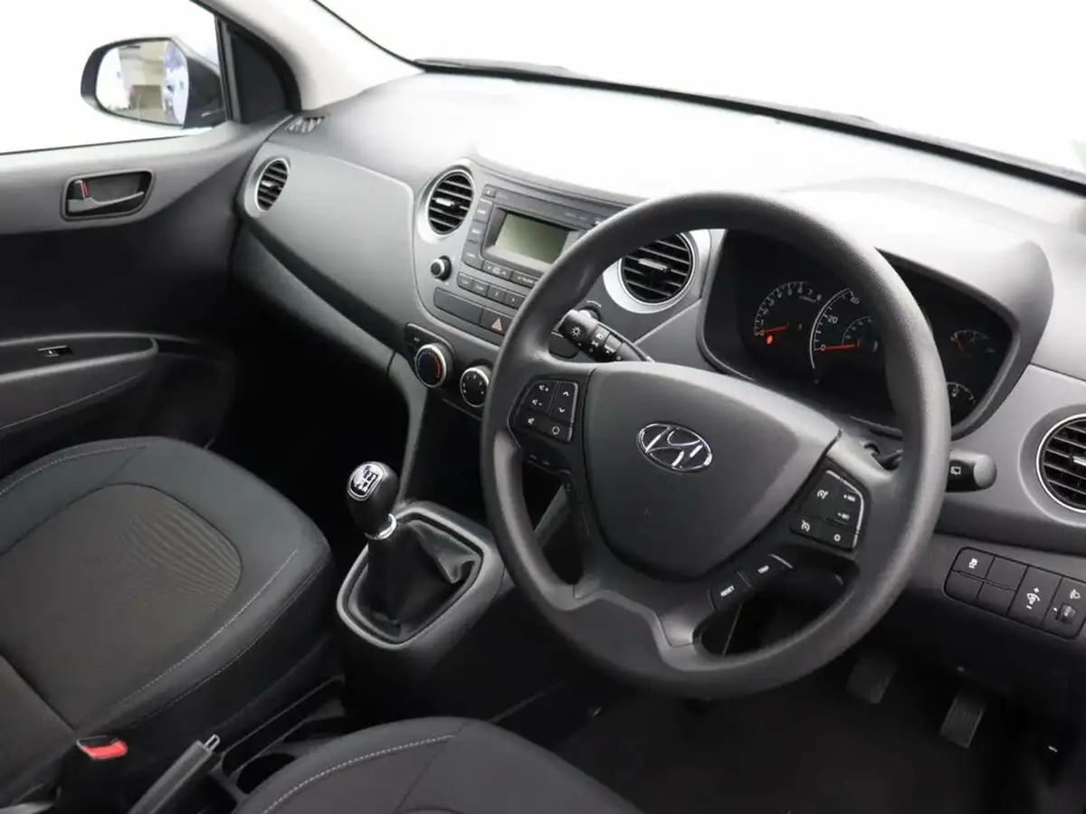 2017-hyundai-i10-12-se-big-5