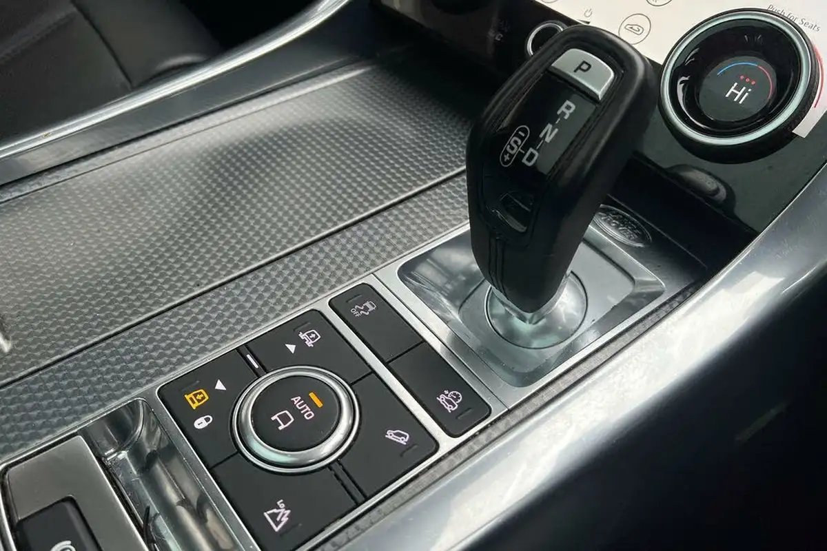 2020-land-rover-range-rover-sport-30-sd-v6-hse-dynamic-big-26