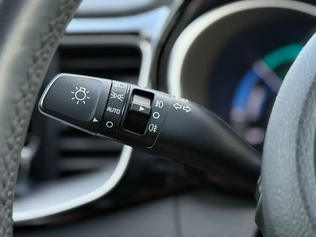 2022-kia-xceed-16-gdi-3-big-33
