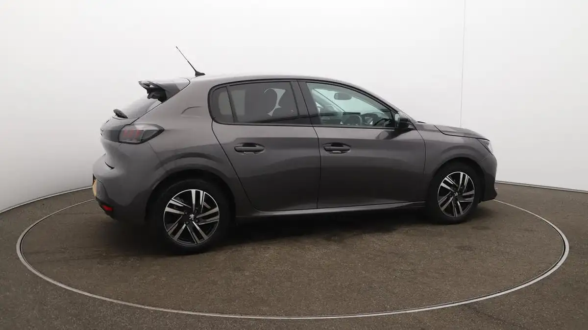 2023-peugeot-208-12-puretech-allure-premium-130ps-eat8-big-40