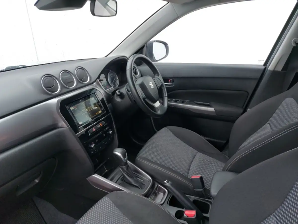 2022-suzuki-vitara-15-sz-t-big-4