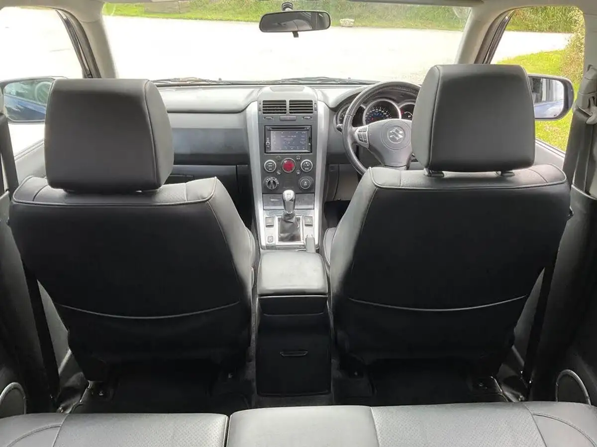 2013-suzuki-grand-vitara-24-sz5-169ps-4x4-big-30