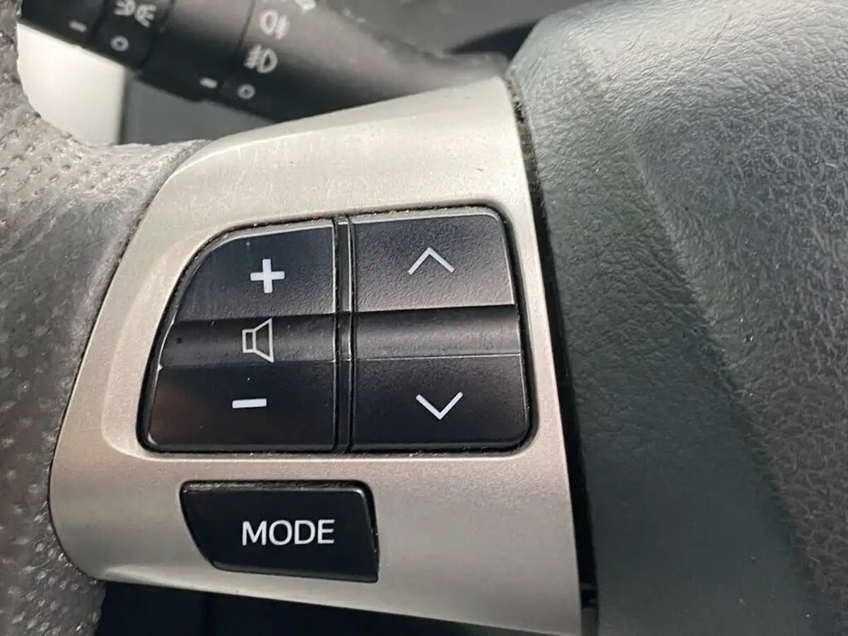2011-toyota-auris-18-vvt-i-hsd-t-spirit-1798cc-big-31