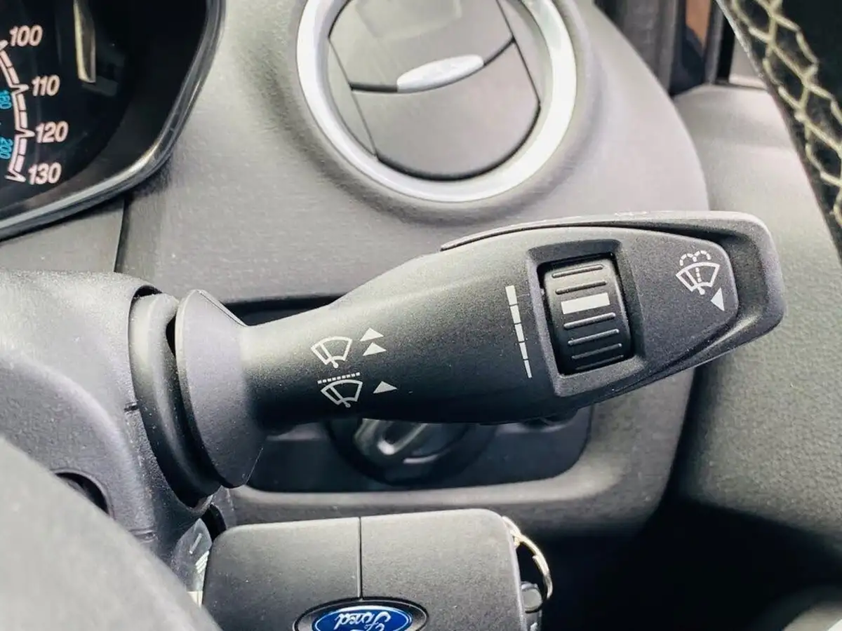 2016-ford-fiesta-10-zetec-black-edition-5d-big-17