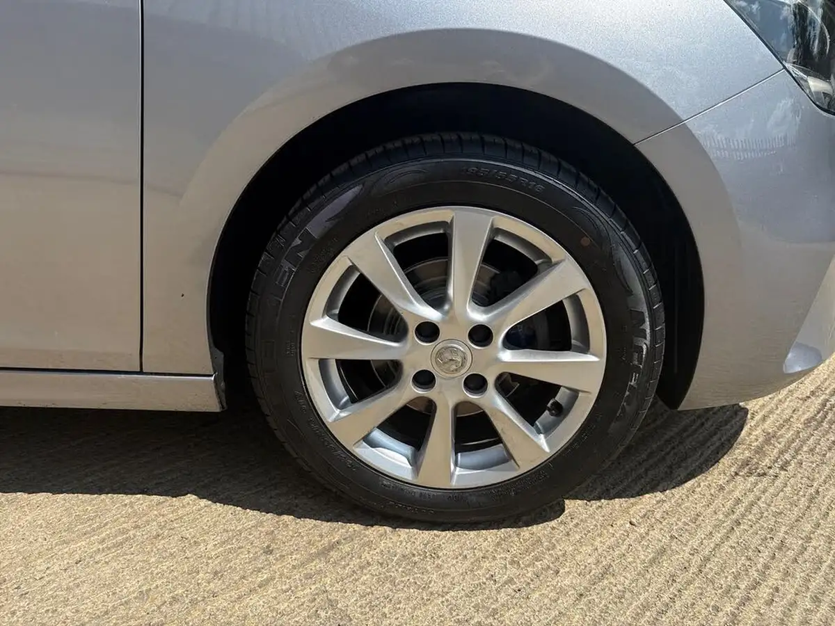 2021-vauxhall-corsa-12i-se-big-8