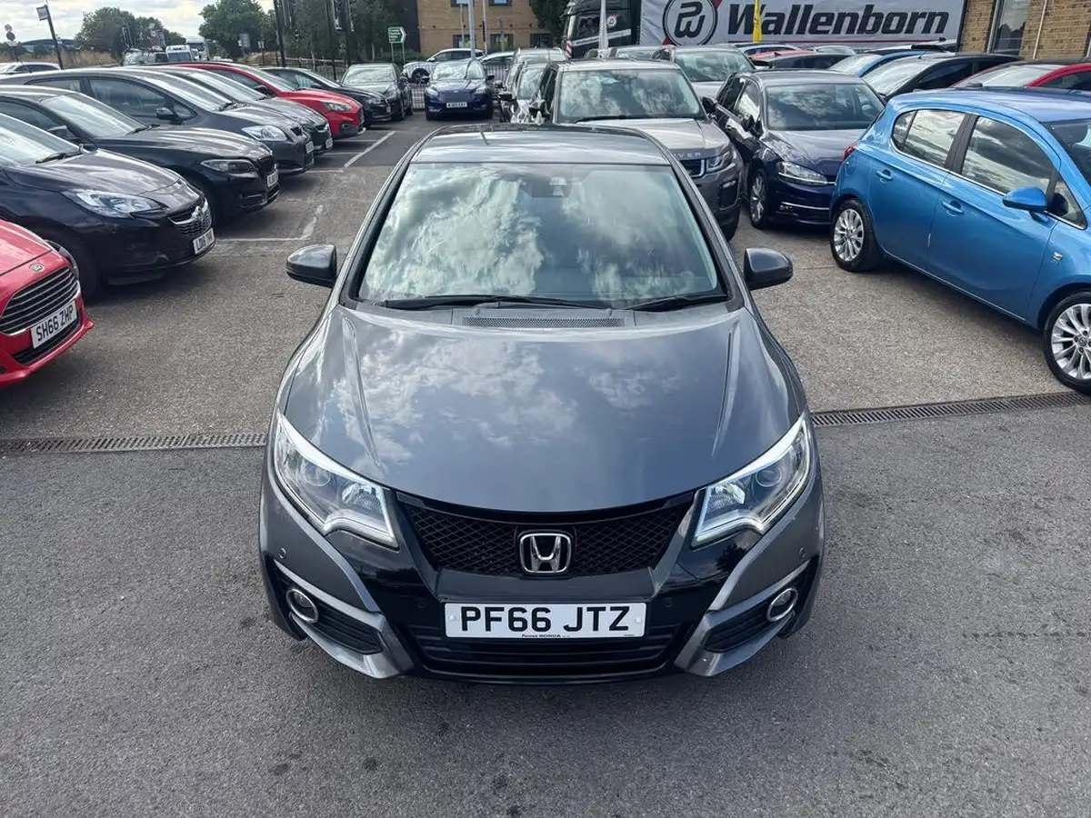 2016-honda-civic-18-i-vtec-se-plus-navi-hatchback-auto-big-3
