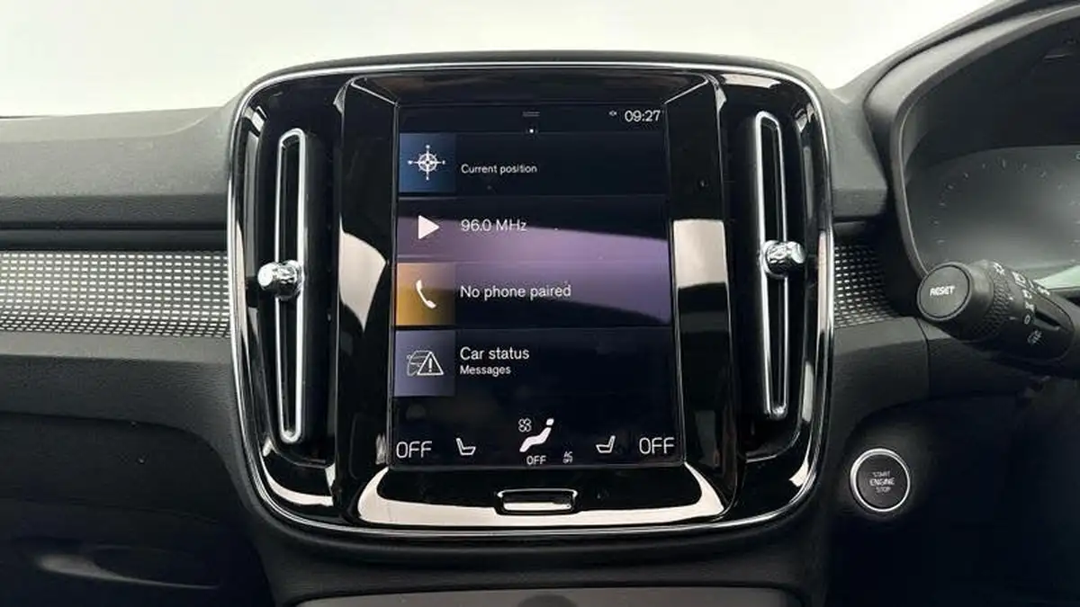 2022-volvo-xc40-15-t3-r-design-auto-big-6