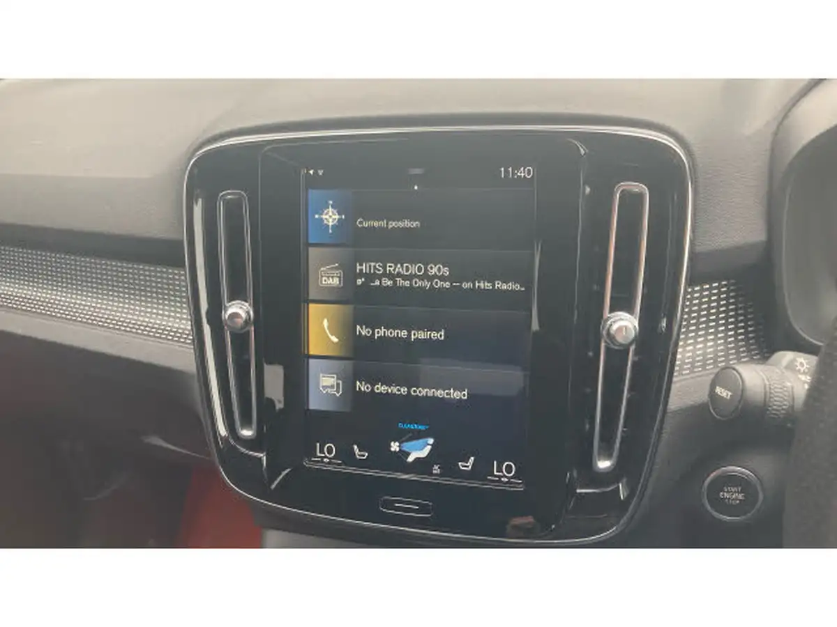 2018-volvo-xc40-15-t3-r-design-pro-big-11