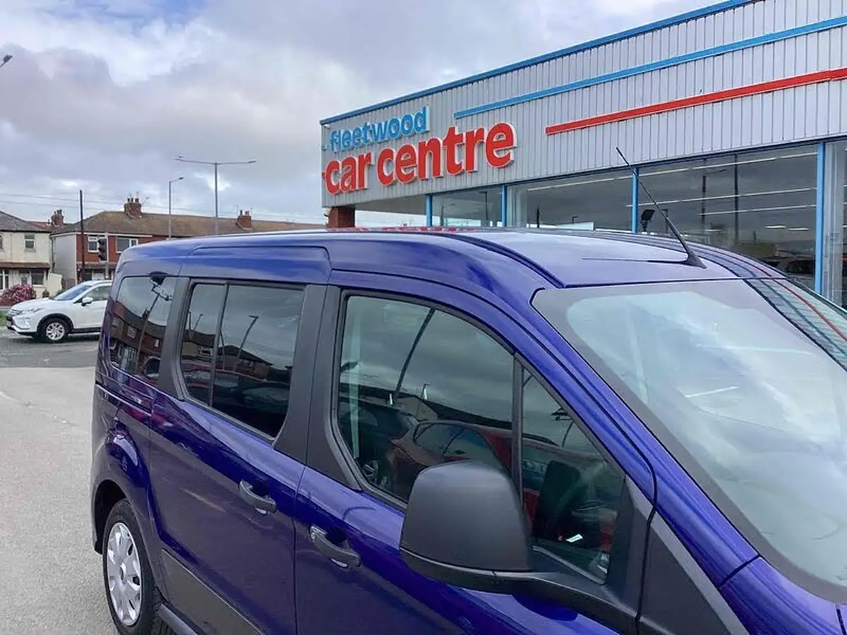 2018-ford-grand-tourneo-connect-15tdci-zetec-120ps-ss-1499cc-powershift-big-20