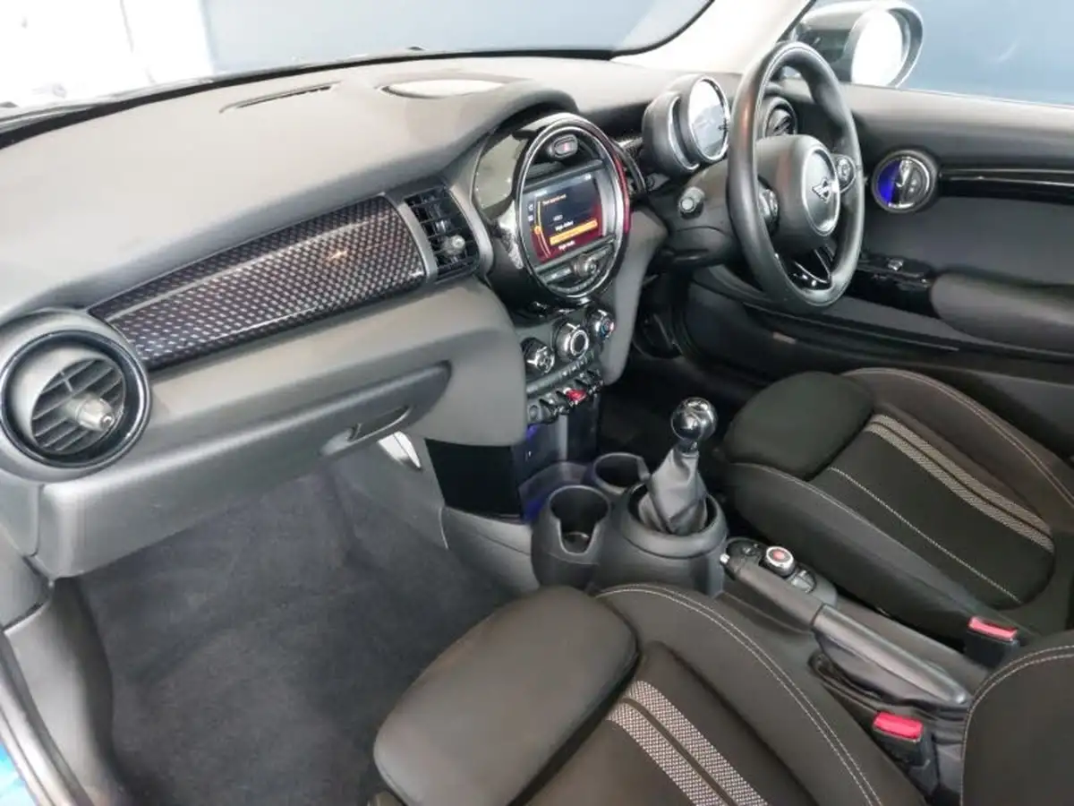 2019-mini-cooper-20-cooper-s-classic-189bhp-hatchback-3d-big-4