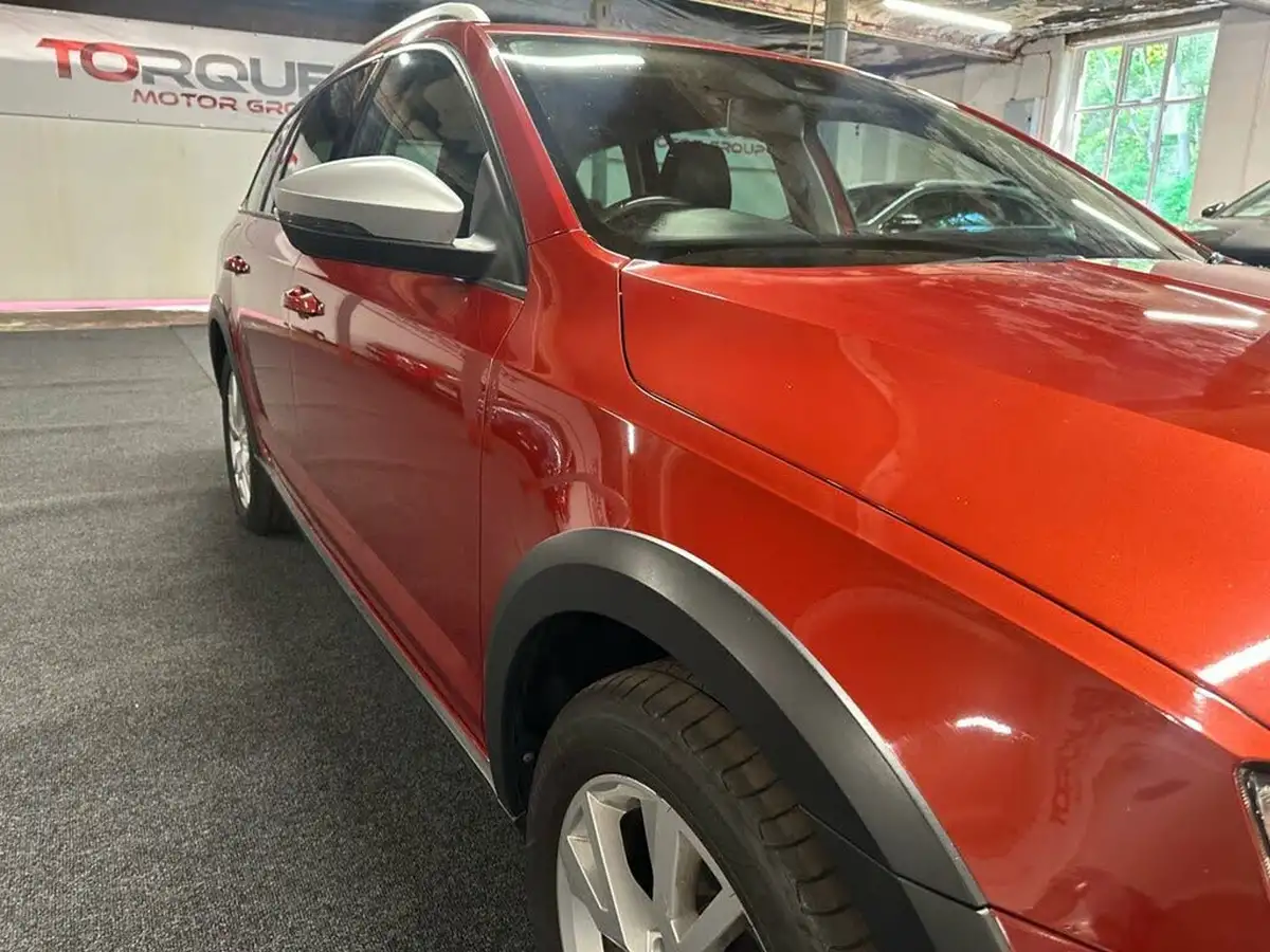 2016-skoda-octavia-20tdi-scout-184ps-dsg-big-30