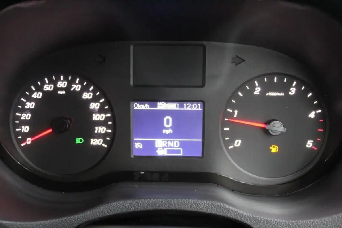 2021-mercedes-benz-sprinter-big-34
