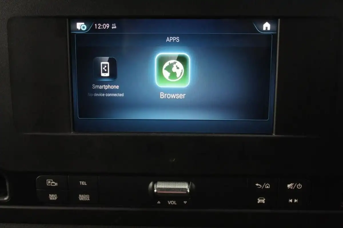 2021-mercedes-benz-sprinter-big-58