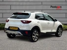 2024-kia-stonic-10-t-gdi-gt-line-s-98bhp-dct-small-3