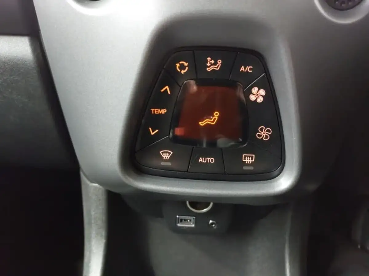 2018-toyota-aygo-10-vvt-i-x-press-71bhp-big-12