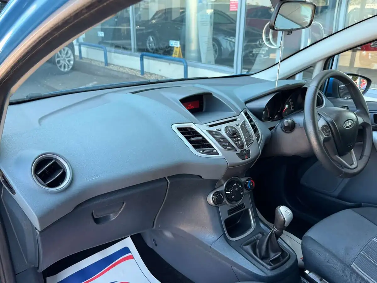 2009-ford-fiesta-125-style-82ps-5d-big-28