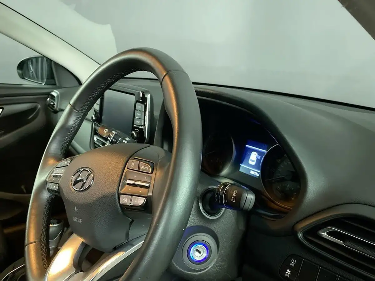 2023-hyundai-i30-10-t-gdi-se-connect-hatchback-dct-big-23
