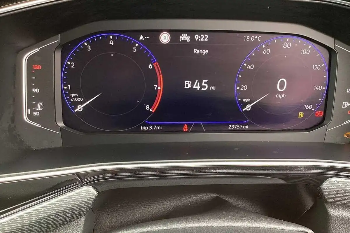 2022-volkswagen-t-cross-10-tsi-r-line-big-17