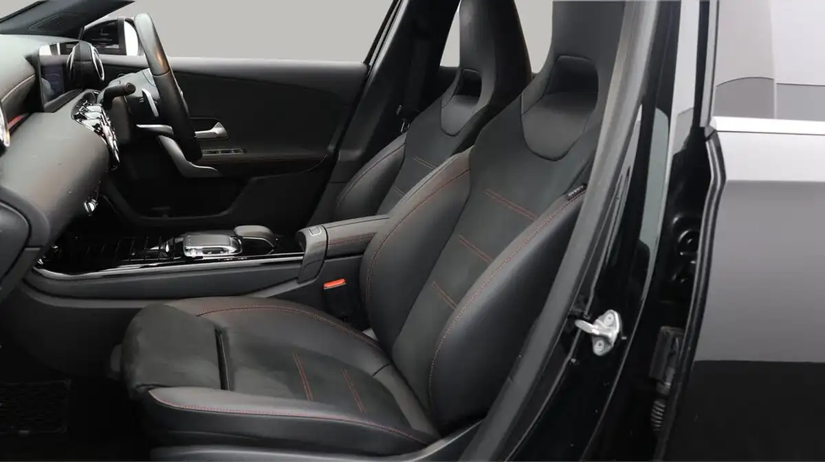 2019-mercedes-benz-a-class-20-a220-amg-line-premium-plus-hatchback-5d-4matic-big-14