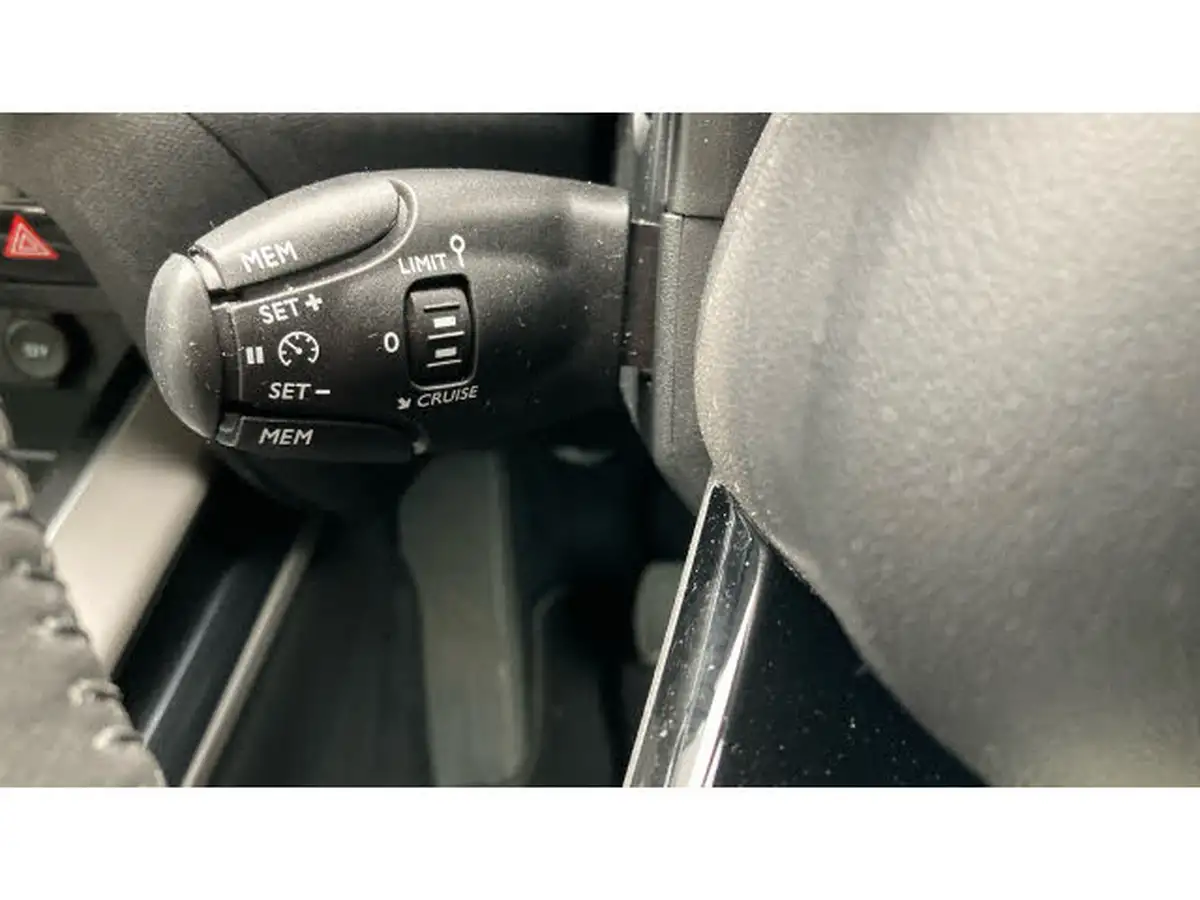 2022-citroen-c5-aircross-12-puretech-shine-ss-eat8-big-24