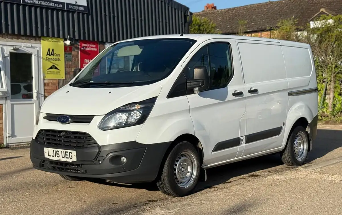 2016-ford-transit-custom-22tdci-290-l1h1-100ps-panel-van-big-2