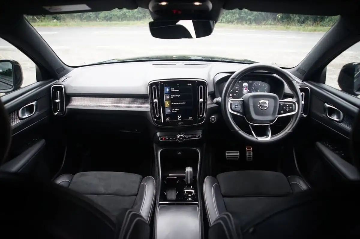 2020-volvo-xc40-15-t3-r-design-geartronic-big-15