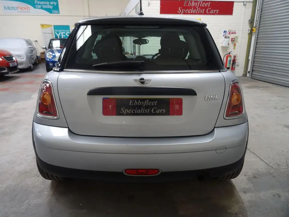 2009-mini-cooper-14-one-95bhp-big-7
