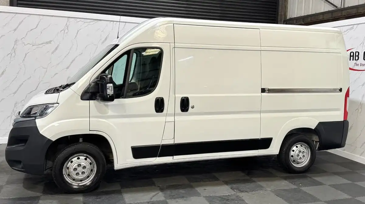 2020-citroen-relay-22bluehdi-35-l2h2-enterprise-big-6