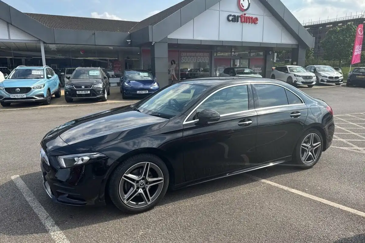 2020-mercedes-benz-a-class-13-a200-amg-line-premium-saloon-4d-big-38
