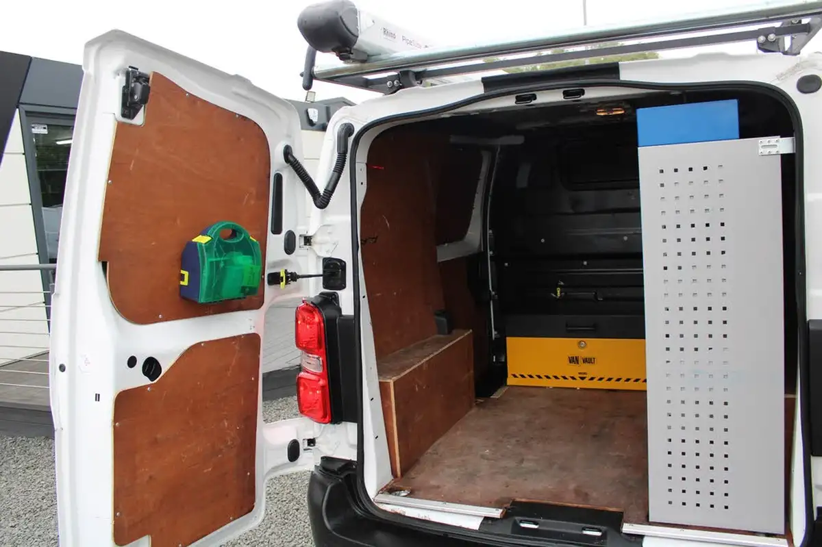 2020-citroen-dispatch-15bluehdi-enterprise-xs-1000-100pseu6dt-e-big-21