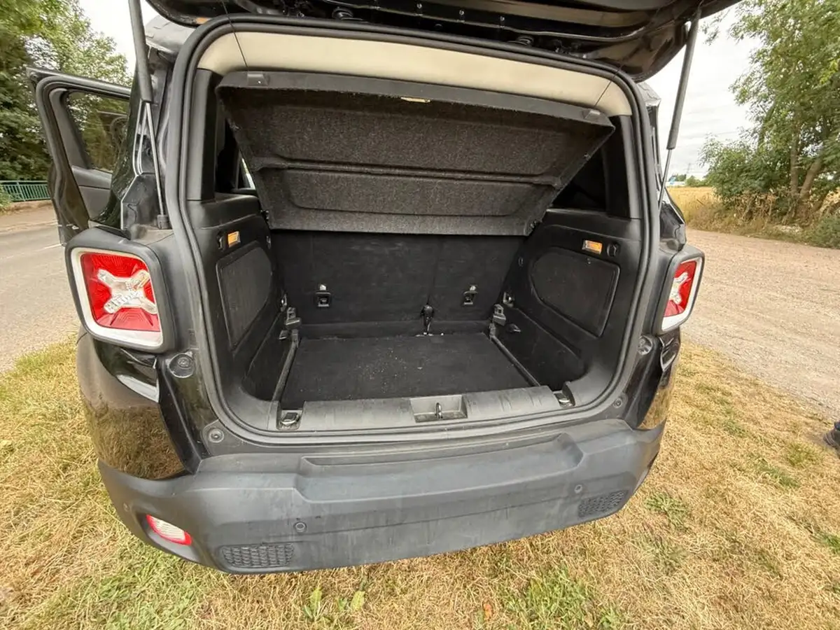 2015-jeep-renegade-16td-limited-big-10