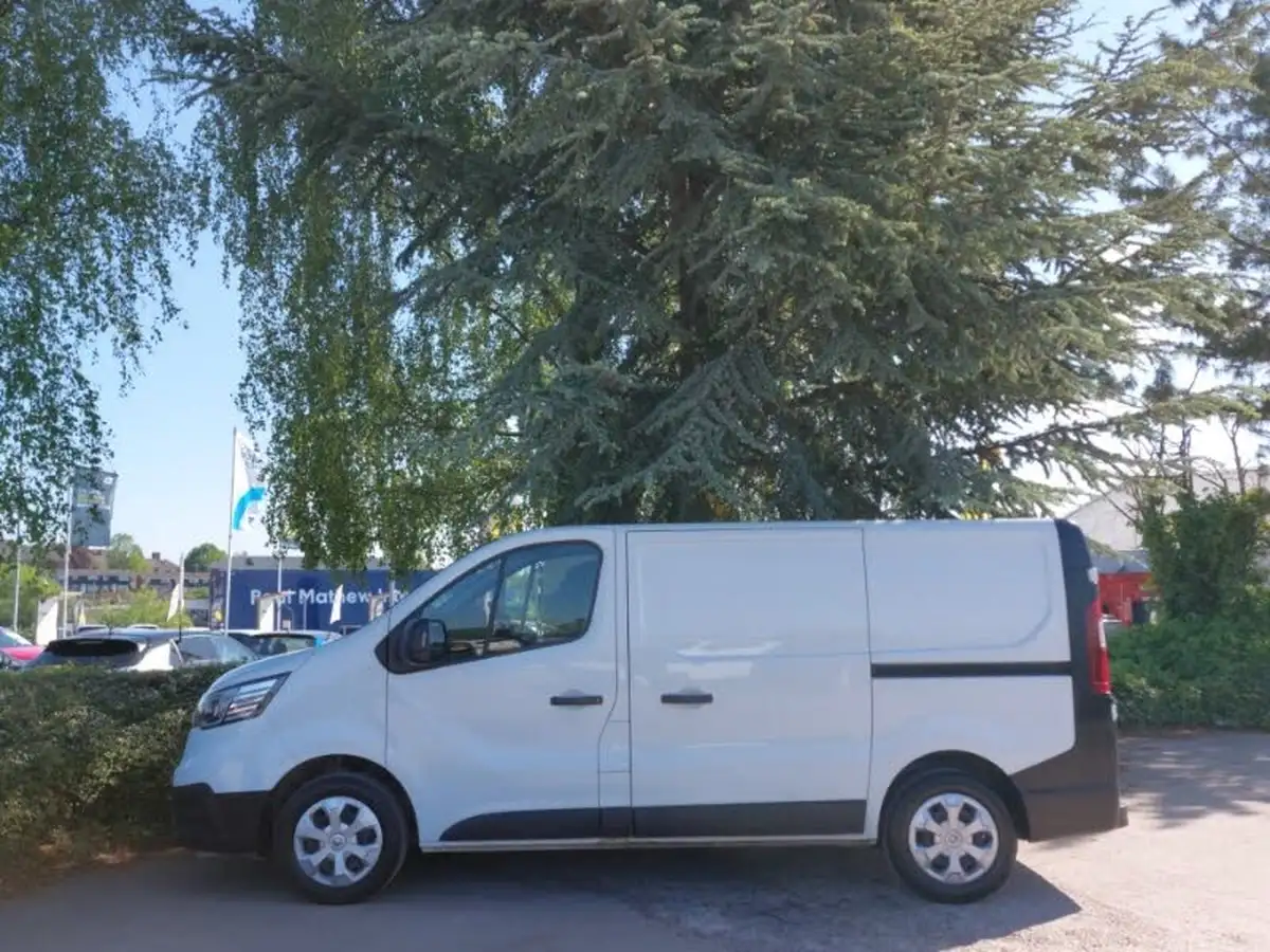 2022-renault-trafic-20dci-sl28-130-business-big-3