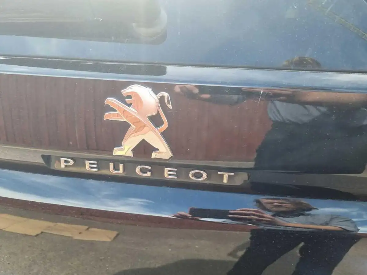 2020-peugeot-5008-suv-12-puretech-gt-line-eat8-big-32