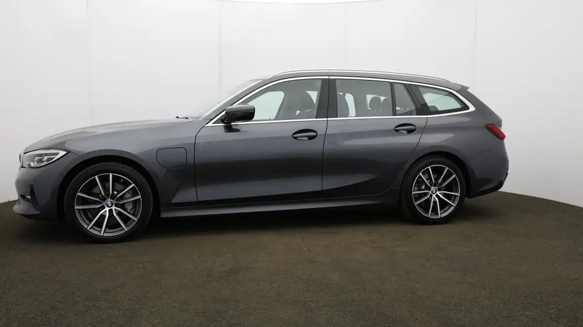 2021-bmw-3-series-20-330e-sport-pro-touring-5d-big-24