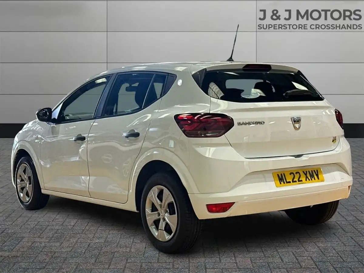 2022-dacia-sandero-10-sce-essential-big-9