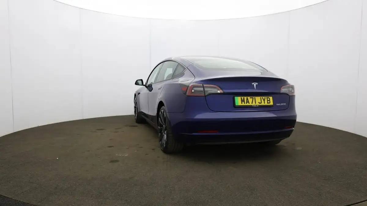 2021-tesla-model-3-e-performance-awd-big-9