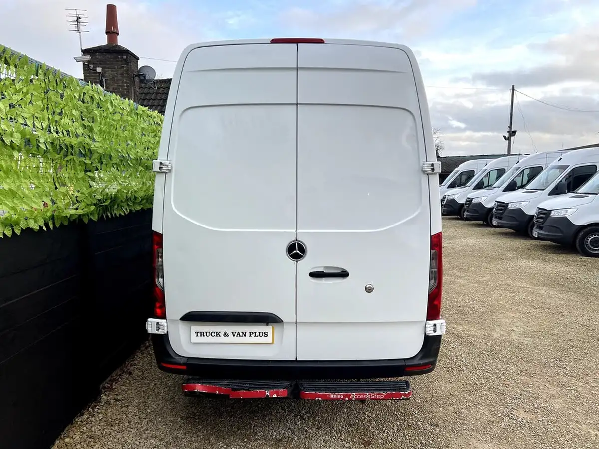 2020-mercedes-benz-sprinter-21cdi-314-l2h1-panel-van-rwd-eco-gear-360-big-3
