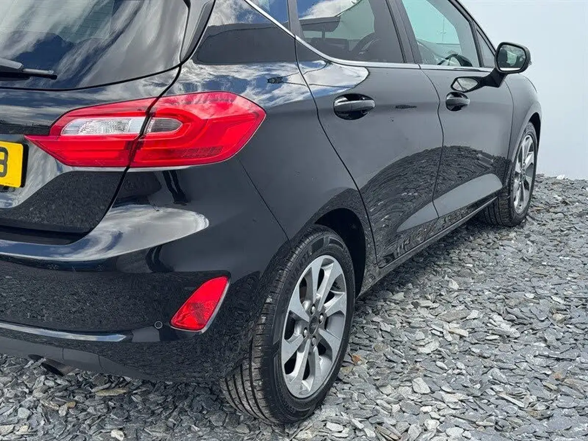 2018-ford-fiesta-10t-titanium-100ps-5d-powershift-big-8