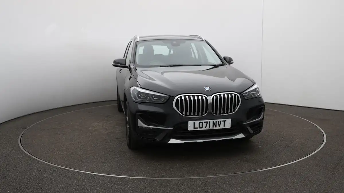 2021-bmw-x1-20-sdrive20i-xline-big-39