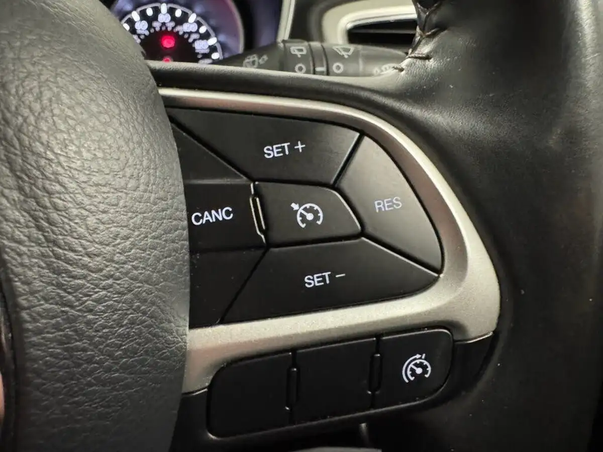 2018-jeep-compass-14-multiair-ii-longitude-big-20