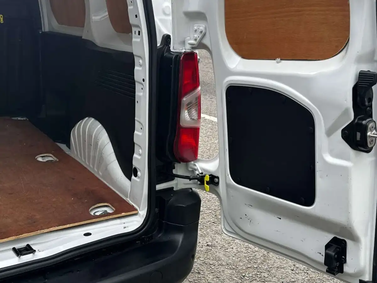 2023-citroen-berlingo-15-bluehdi-1000-enterprise-edition-100pseu6d-big-9