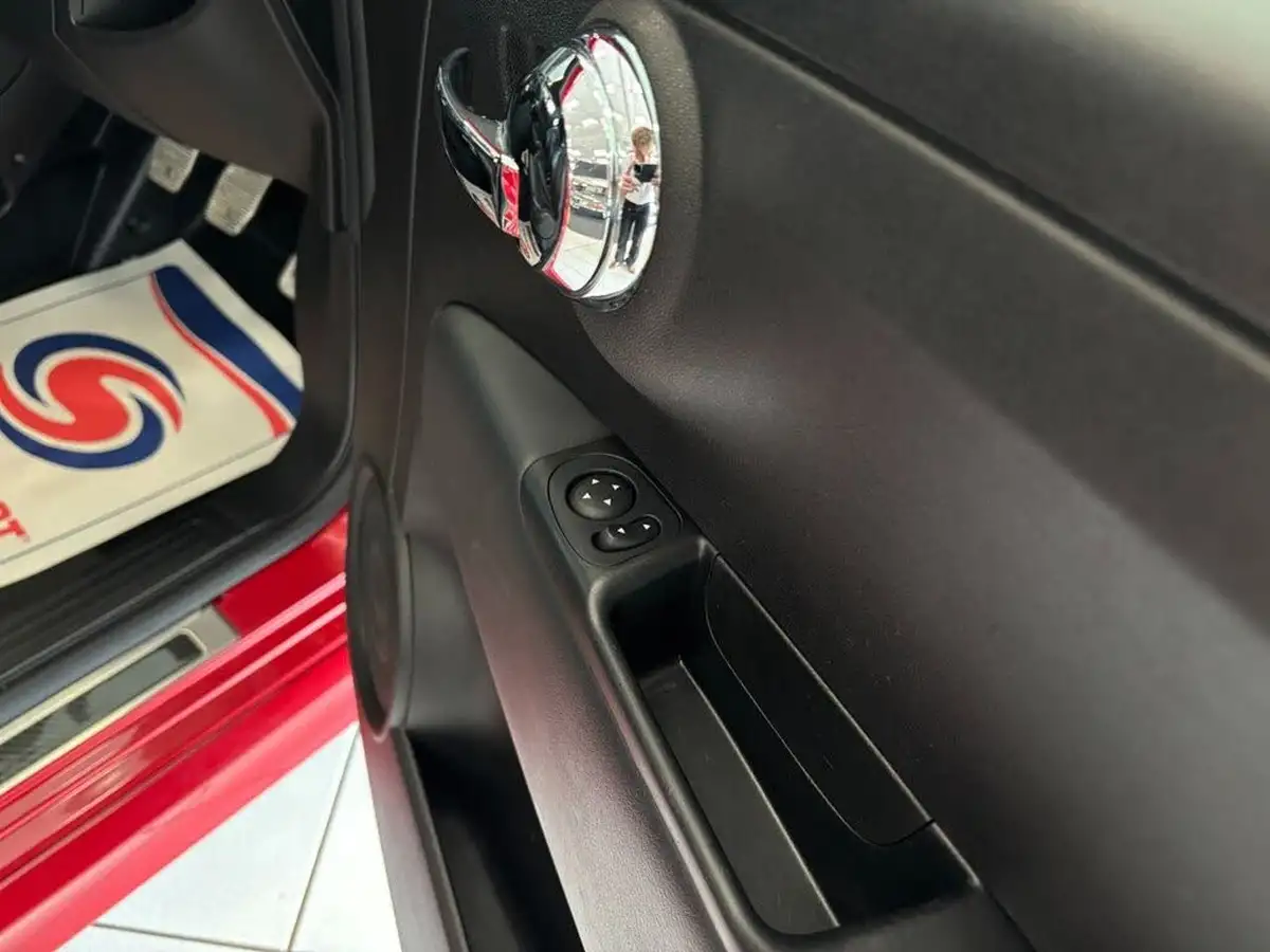 2015-abarth-500-14-tjet-595-competizione-big-49
