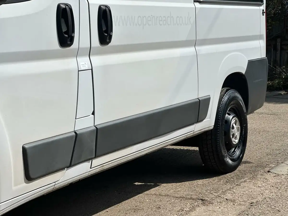 2016-fiat-ducato-20td-35-lh2-panel-big-22