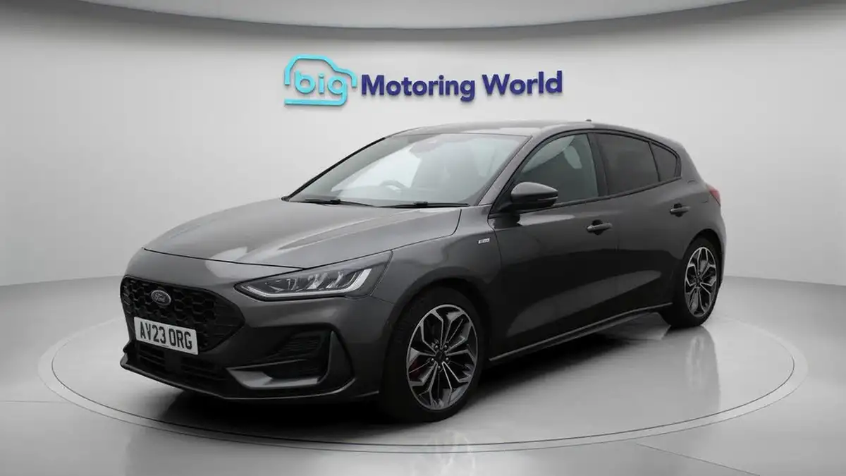 2023-ford-focus-10t-st-line-x-125ps-hybrid-mhev-hatchback-powershift-big-3