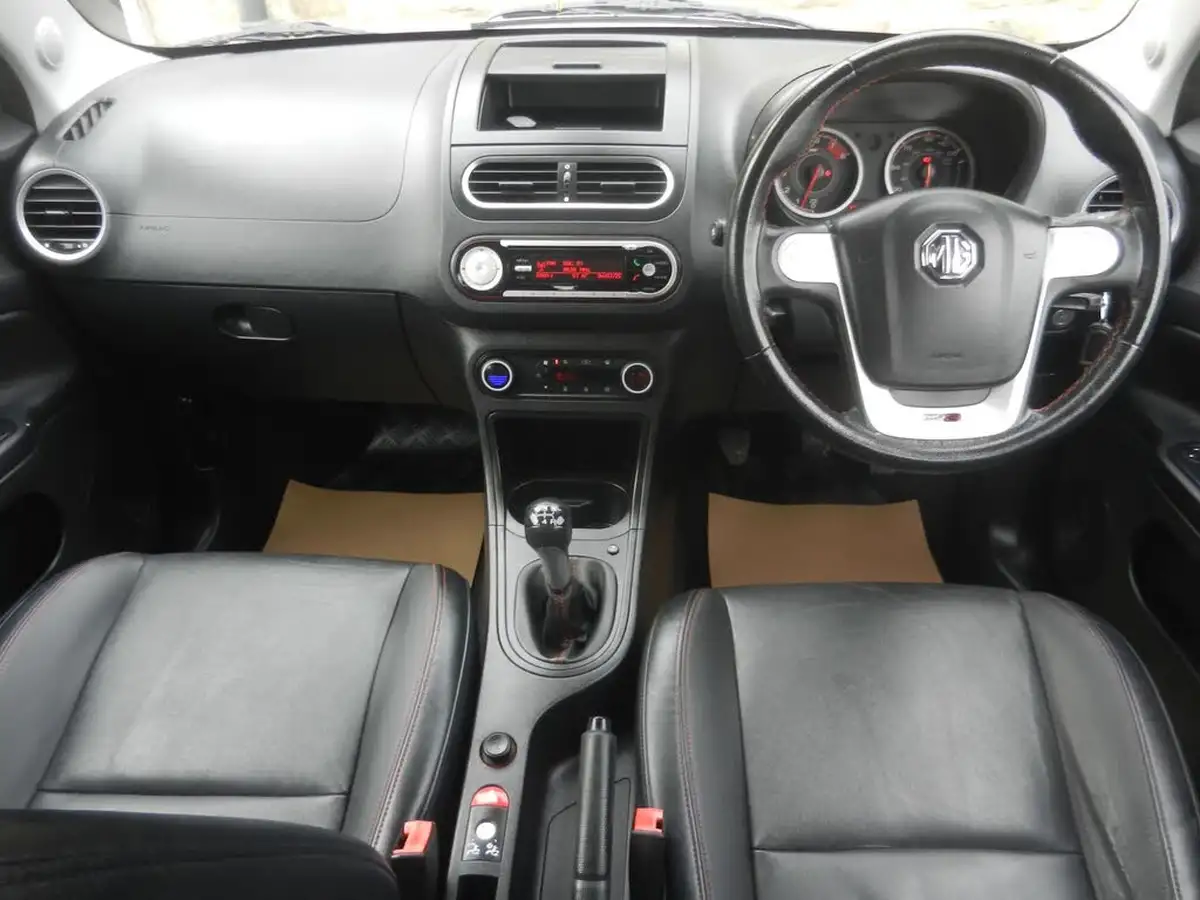 2016-mg-mg3-15-vti-tech-3style-ss-big-22