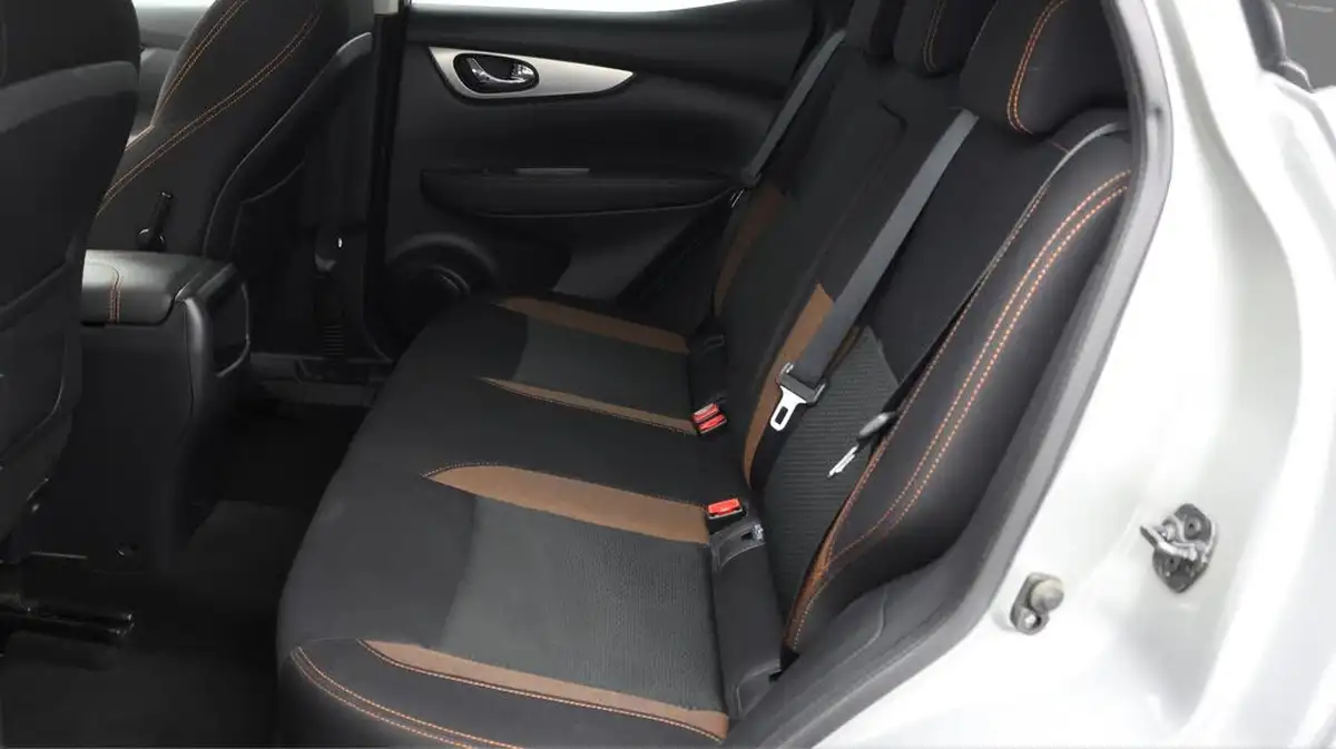2019-nissan-qashqai-13-dig-t-n-motion-140ps-big-16