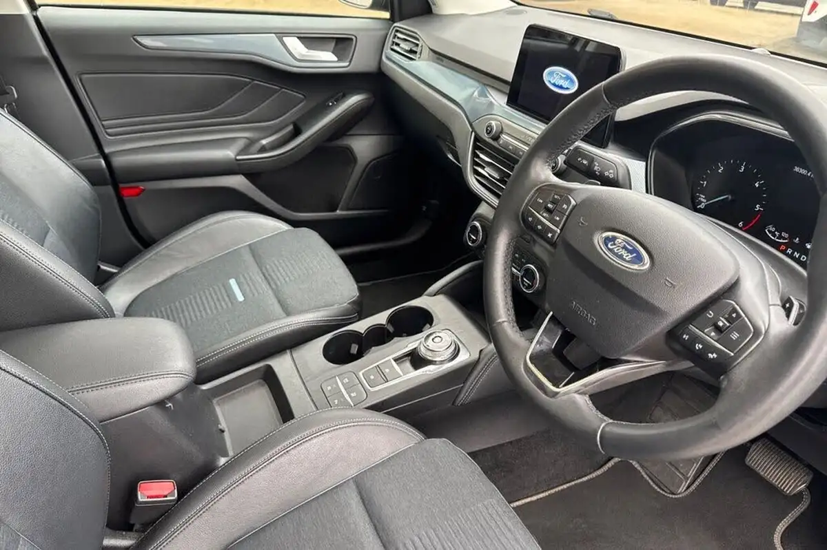 2019-ford-focus-15-active-x-hatchback-auto-big-26