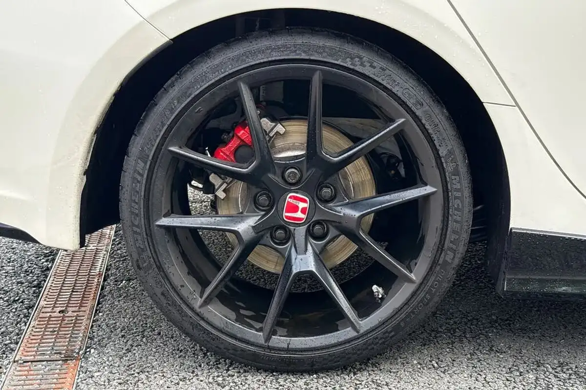 2023-honda-civic-20-i-vtec-type-r-big-12