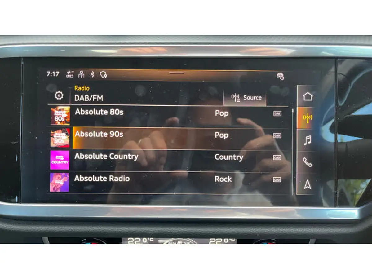 2022-audi-q3-15-35-tfsi-cod-sportback-s-tronic-big-36