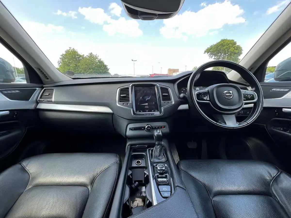 2016-volvo-xc90-20td-d5-momentum-big-13